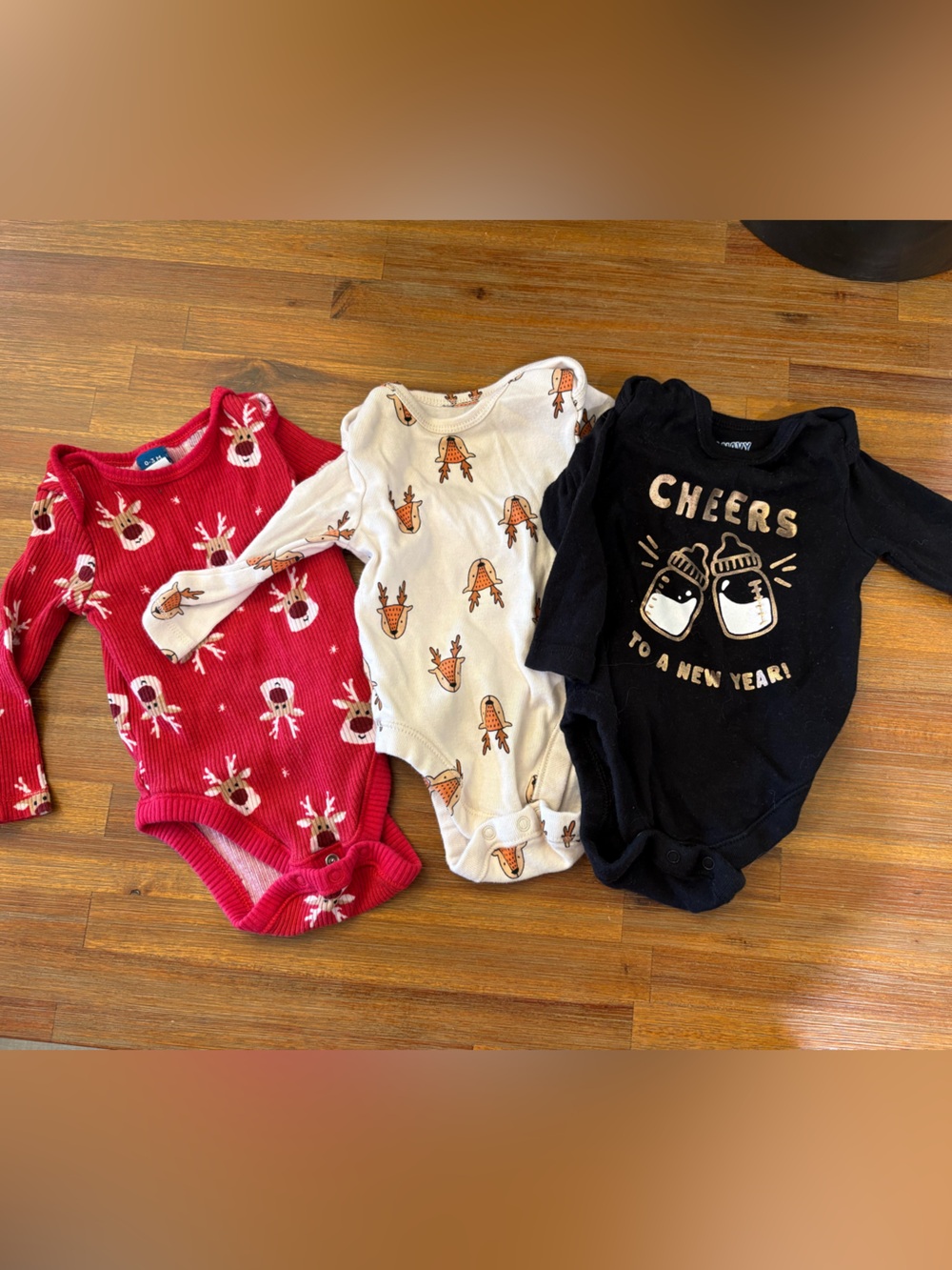 Old Navy Baby Bodysuit Pack - Red, Cream & Black